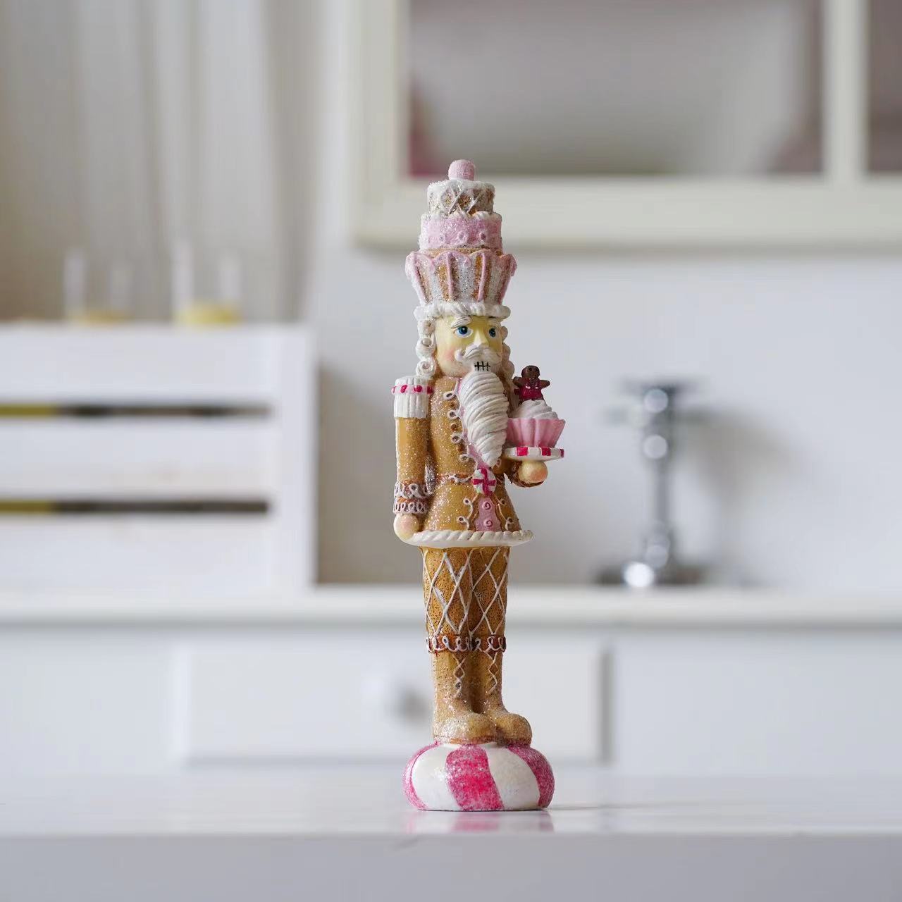 Sweet Pink Nutcracker Soldier  - đánh giá và giá Nutcracker Figurine