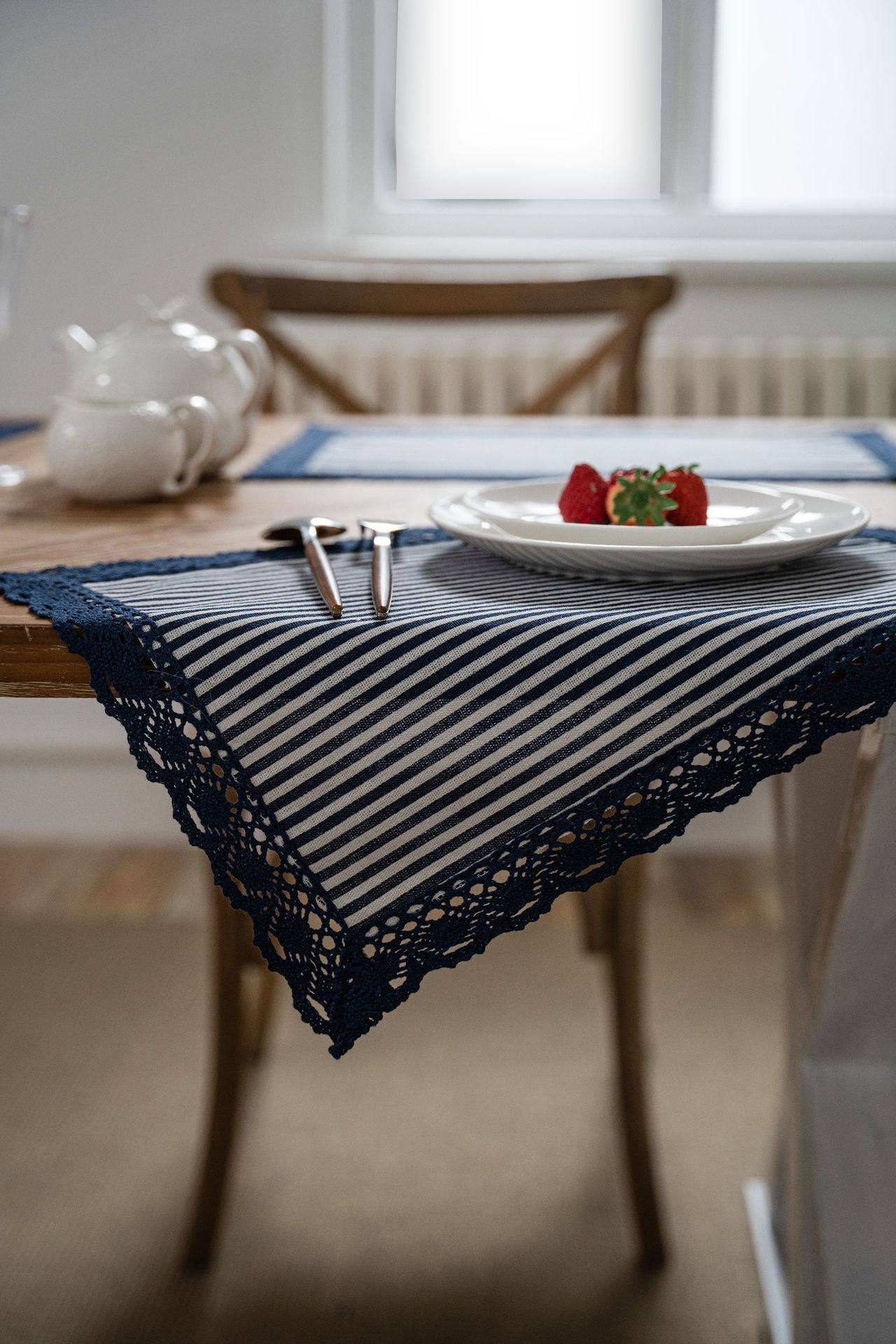 1/2/6 PC Red Striped Table Run - đánh giá và giá Christmas Table Runner